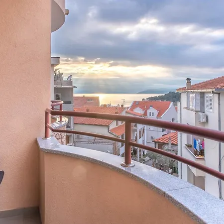 Brightflat Makarska